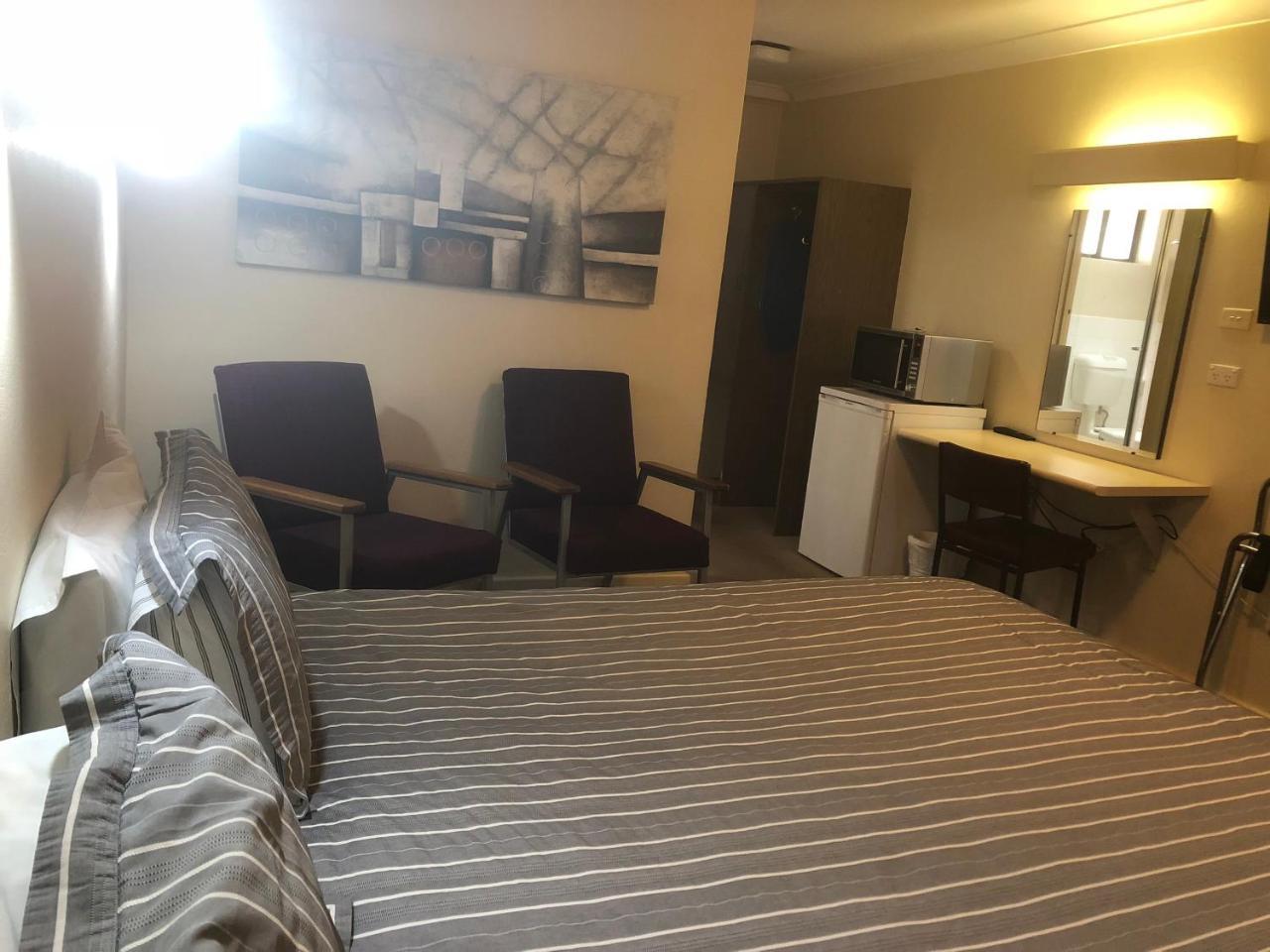 Anna Bella Motel Glen Innes Bagian luar foto